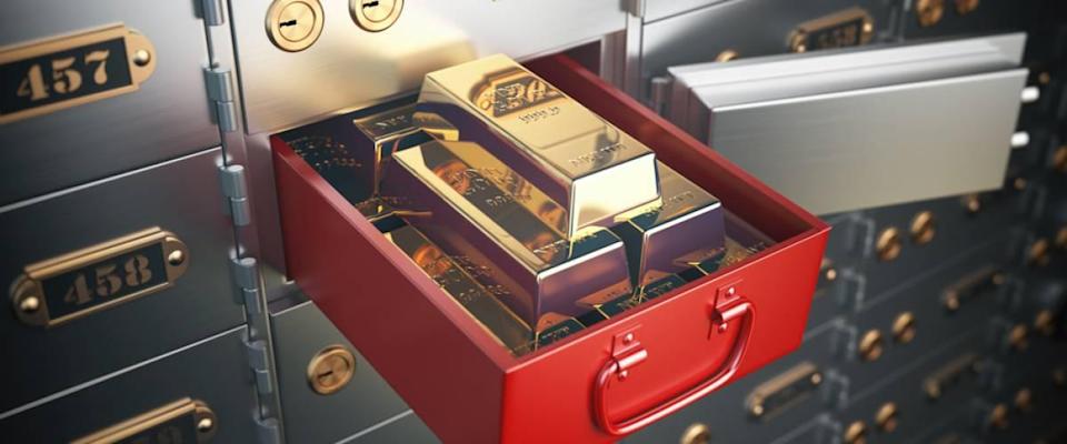 Private safe deposit boxes